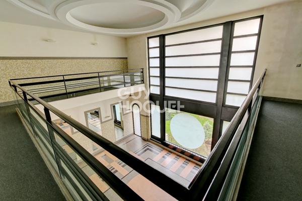 Somptueux Immeuble Art Déco 1925, 554m2 refait à neuf avec le style et les matériaux de l'époque