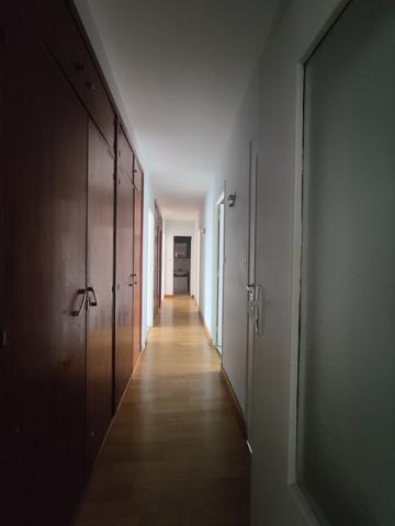 TRES BEL APPARTEMENT DE 100 M² A RAFRAICHIR, BALCON ET CAVE AVEC VUE MAGNIFIQUE SUR LA VILLE ET LA CAMPAGNE Beauvais (60000)