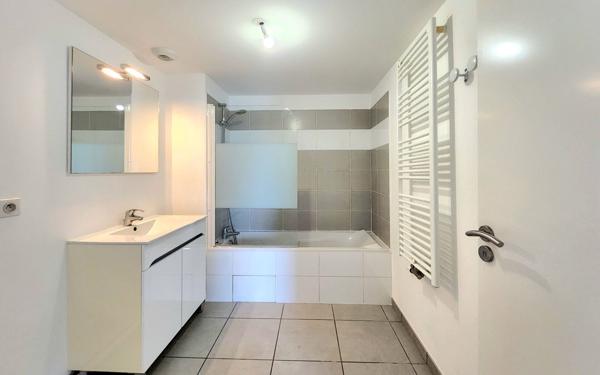 Appartement à vendre    3 pièces • 69 m2 Bayonne