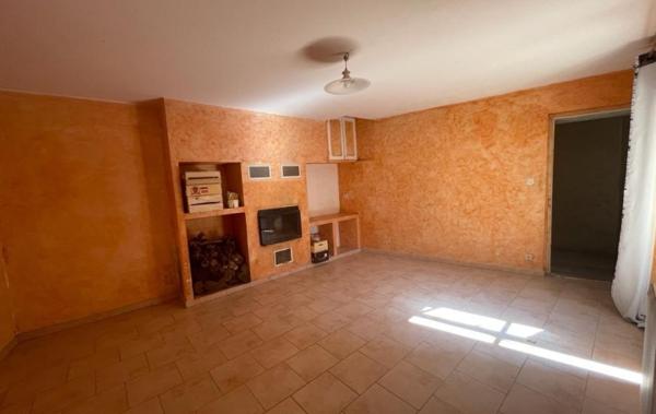 Vente Maison de village Terrasse et garage à rénover Goudargues
