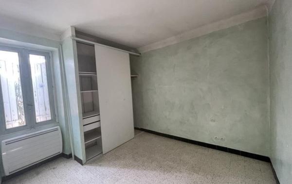 Vente Maison de village Terrasse et garage à rénover Goudargues