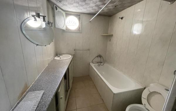 Vente Maison de village Terrasse et garage à rénover Goudargues