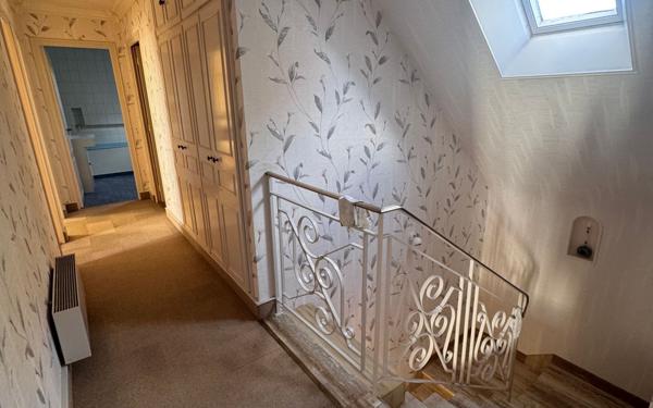 Maison à vendre    5 pièces • 167 m2 Rostrenen