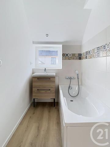 Maison à vendre  4 pièces - 77,90 m 2   DINAN  - 22