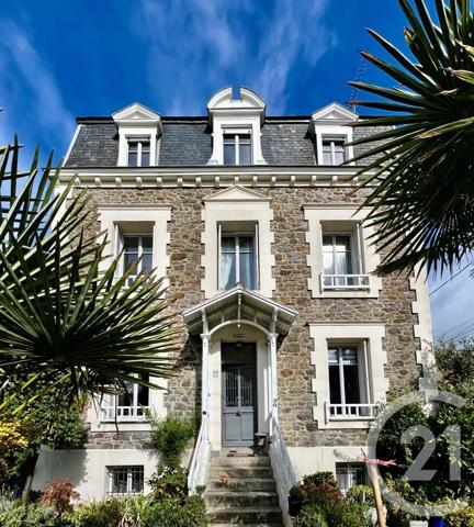 Maison à vendre  6 pièces - 225,75 m 2   ST MALO  - 35