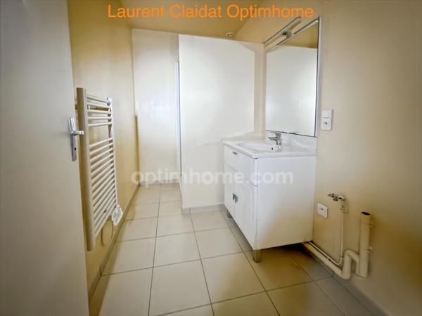 ENSEMBLE IMMOBILIER CENTRE-VILLE – 5 APPARTEMENTS ET UNE MAISON AVEC GARAGE