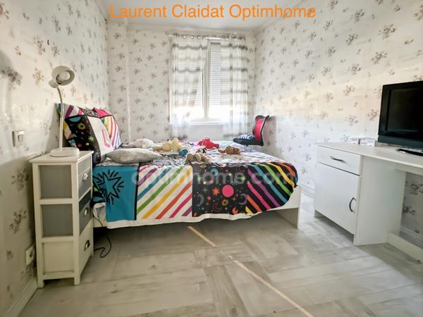 ENSEMBLE IMMOBILIER CENTRE-VILLE – 5 APPARTEMENTS ET UNE MAISON AVEC GARAGE