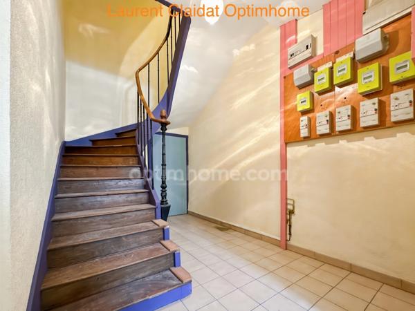 ENSEMBLE IMMOBILIER CENTRE-VILLE – 5 APPARTEMENTS ET UNE MAISON AVEC GARAGE