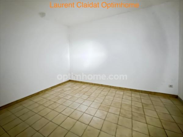 ENSEMBLE IMMOBILIER CENTRE-VILLE – 5 APPARTEMENTS ET UNE MAISON AVEC GARAGE