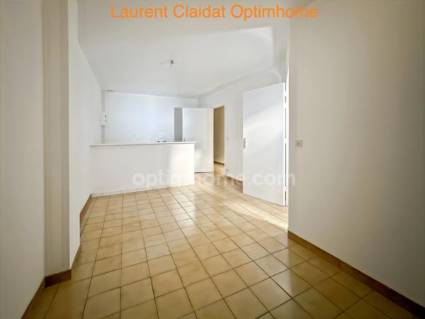 ENSEMBLE IMMOBILIER CENTRE-VILLE – 5 APPARTEMENTS ET UNE MAISON AVEC GARAGE