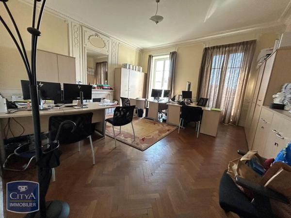 Local commercial à louer 166m²