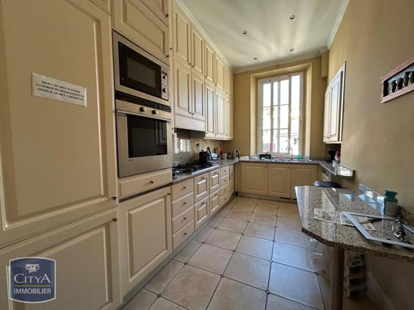 Local commercial à louer 166m²