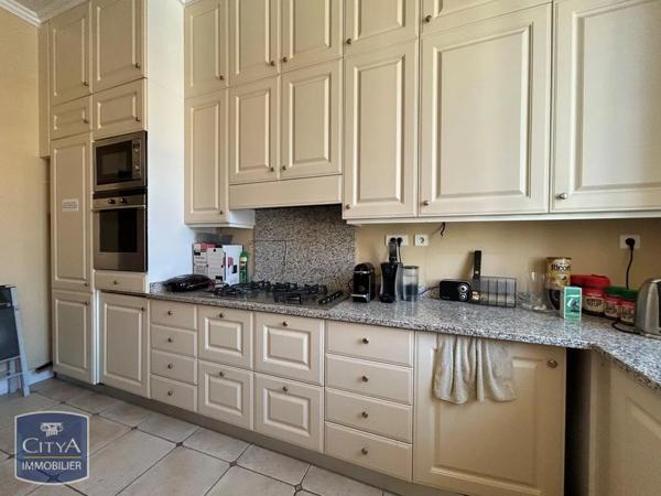 Local commercial à louer 166m²