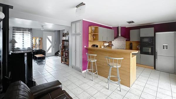 Maison d'environ 130 M2 au sol sur 238 m2 de terrain