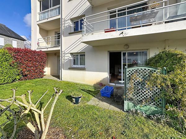 Appartement au rez-de-chaussée en plein bourg de Plérin