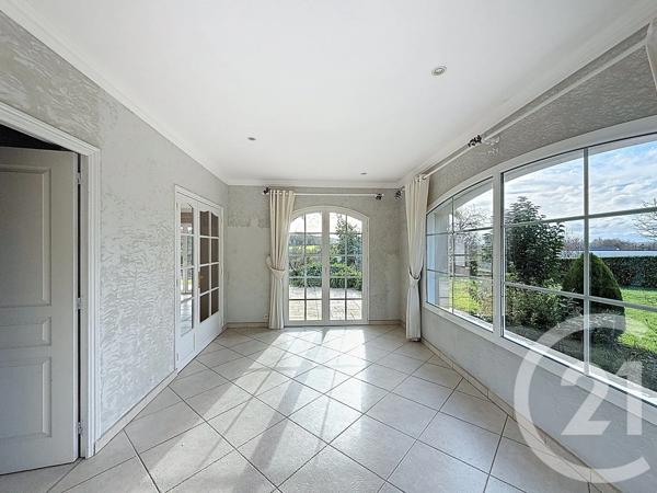Maison à vendre  6 pièces - 205 m 2   LANNION  - 22