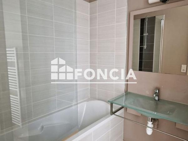 Location Appartement 3 pièces 63 m² - 4 RUE NIQUET Narbonne 11100