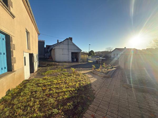 MAISON TRÈS SAINE AVEC DÉPENDANCES ? 4 CHAMBRES ? 893 m² DE TERRAIN