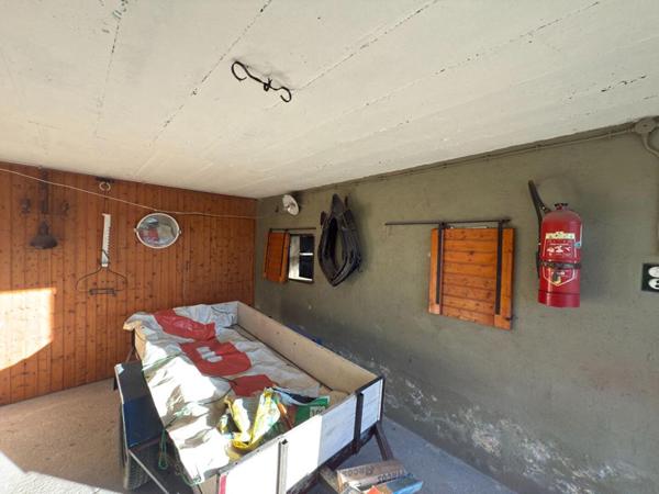 MAISON TRÈS SAINE AVEC DÉPENDANCES ? 4 CHAMBRES ? 893 m² DE TERRAIN