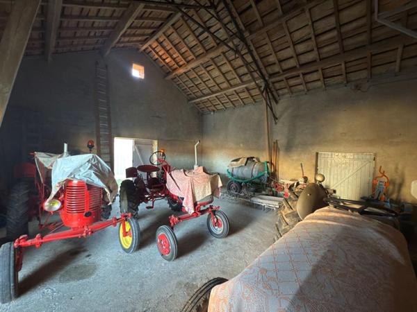 MAISON TRÈS SAINE AVEC DÉPENDANCES ? 4 CHAMBRES ? 893 m² DE TERRAIN