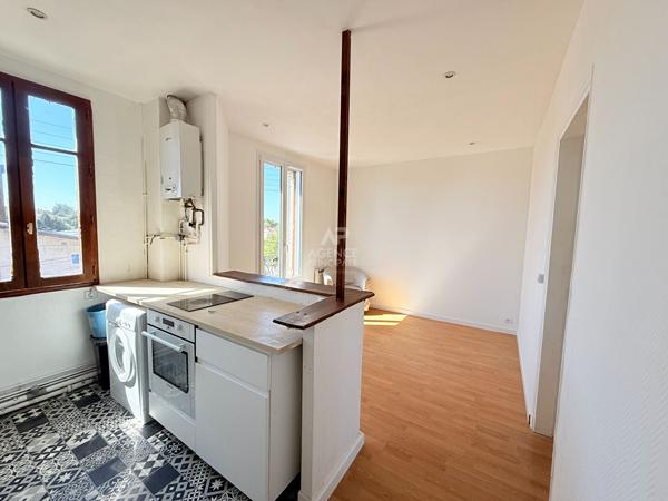Appartement 2 pièces à vendre à Conflans-Sainte-Honorine - Idéal investisseur 153 000 € **  - Référence  8111