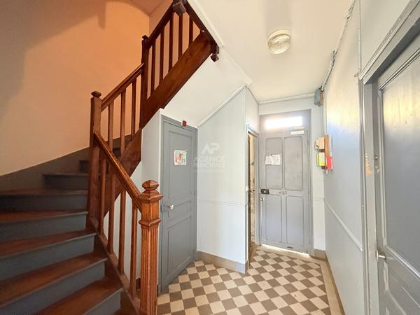 Appartement 2 pièces à vendre à Conflans-Sainte-Honorine - Idéal investisseur 153 000 € **  - Référence  8111