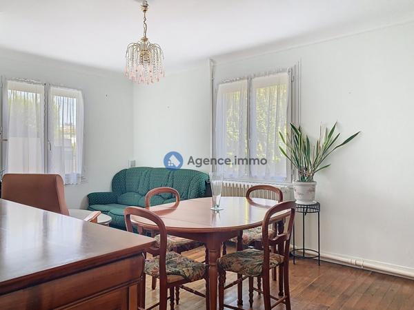 À vendre - Maison individuelle, 3 pièces située à Château-la-Vallière (37330)