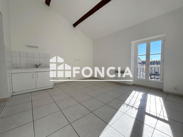 Location Appartement 3 pièces 72.5 m² - 14 AVENUE THEOPHILE DELORME Le Pontet 84130