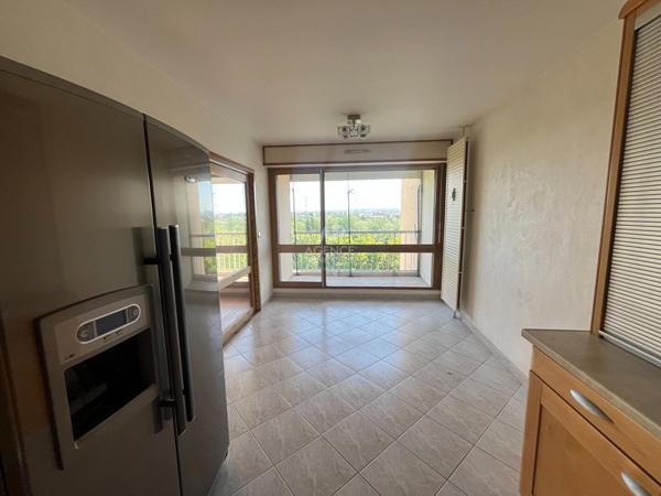 Appartement Pontoise 4 pièce(s) 90.32 m2 €215 000 ** - Référence 10894