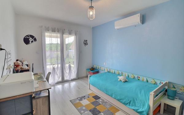 Maison à vendre    5 pièces • 123 m2 Arandon