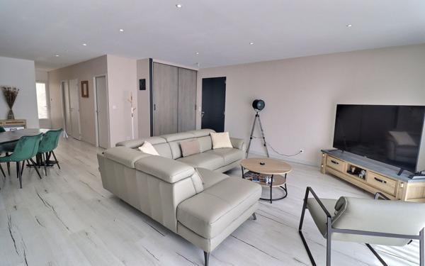 Maison à vendre    5 pièces • 123 m2 Arandon