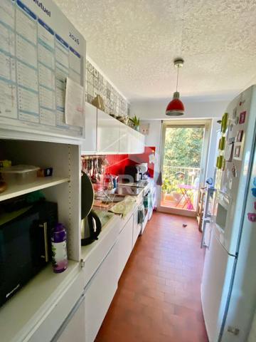 Appartement 2 pièces à vendre à Vence avec vue mer et verdure