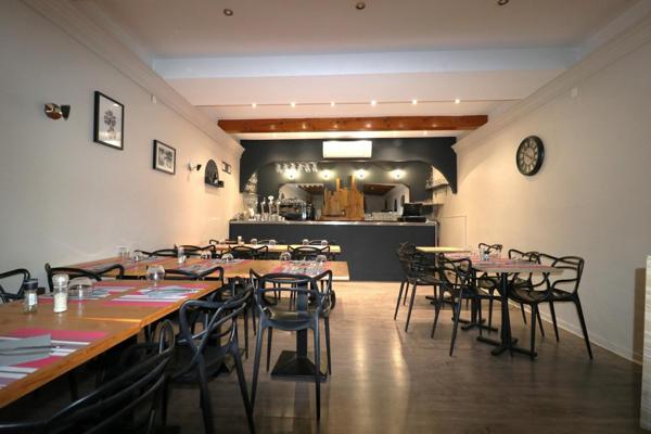 La Roque d'Anthéron maison et commerce de 129m²