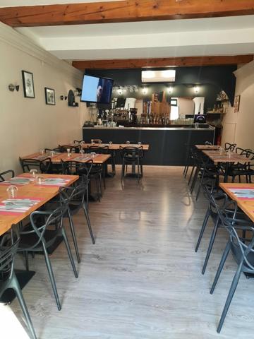 La Roque d'Anthéron maison et commerce de 129m²