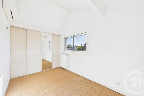 Maison à vendre  4 pièces - 96,70 m 2   EYSINES  - 33