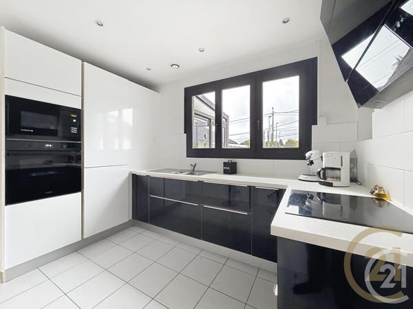 Maison à vendre  4 pièces - 65,90 m2 LE MESNIL ESNARD - 76