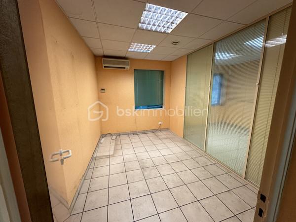 Immeuble de bureaux de 212 m²