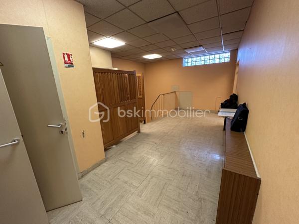 Immeuble de bureaux de 212 m²