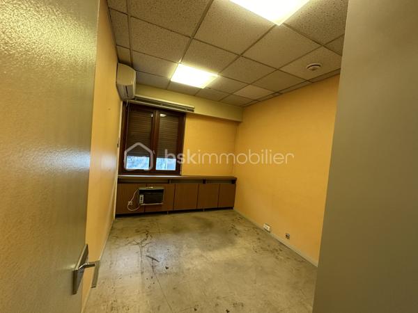 Immeuble de bureaux de 212 m²