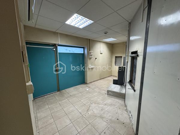 Immeuble de bureaux de 212 m²