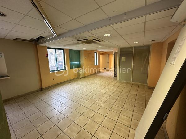 Immeuble de bureaux de 212 m²