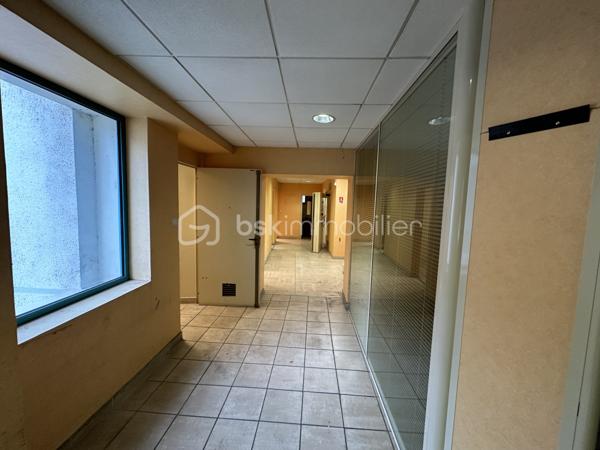 Immeuble de bureaux de 212 m²