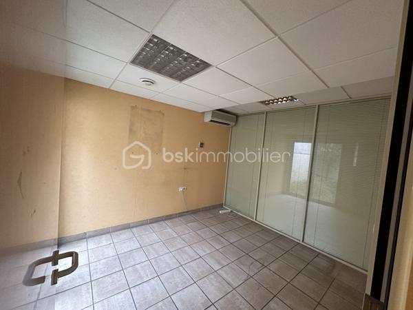 Immeuble de bureaux de 212 m²