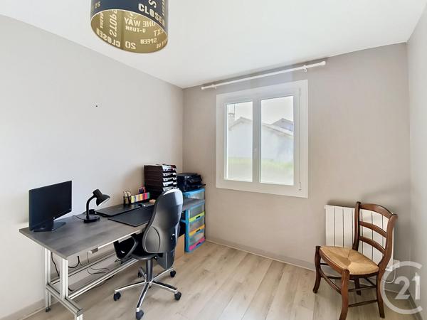 Maison à vendre  6 pièces - 126,59 m 2   BUXEROLLES  - 86