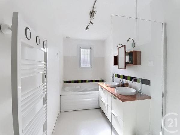 Maison à vendre  6 pièces - 126,59 m 2   BUXEROLLES  - 86