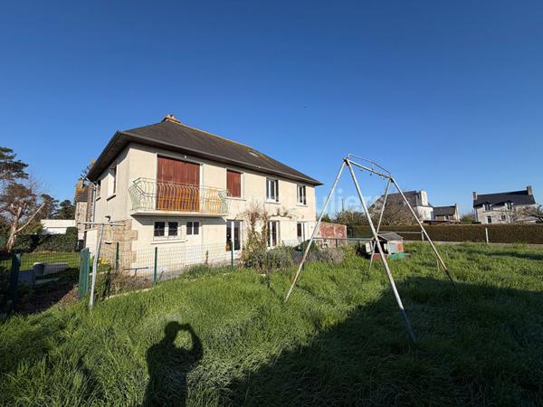Vente Maison136,7 m² - 8 Pièces - SAINT MELOIR DES ONDES (35350)