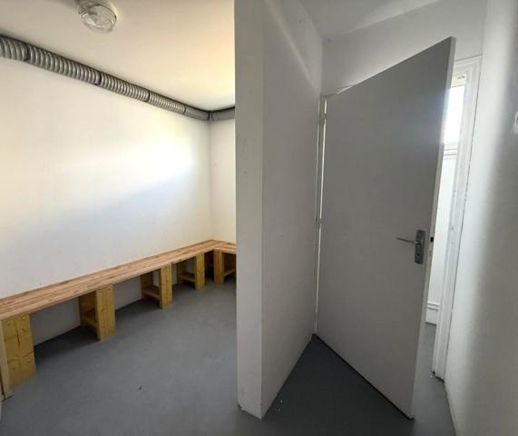 Vente murs / Local Industriel / Bâtiment à Évreux (27000)