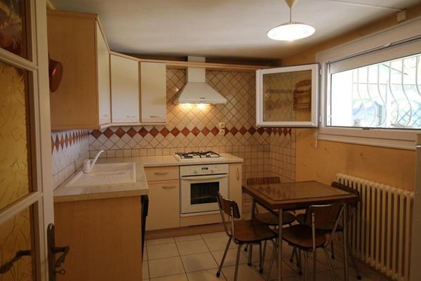 Maison à La Roche Chalais 6 pièce(s) d'environ 170 m2 habitables, avec garage et jardin