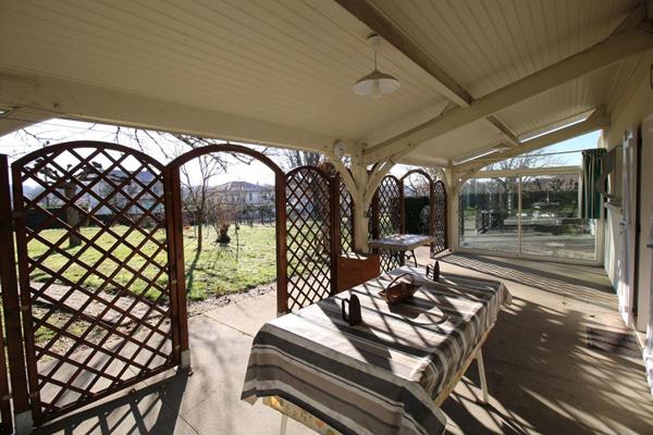 Maison à La Roche Chalais 6 pièce(s) d'environ 170 m2 habitables, avec garage et jardin