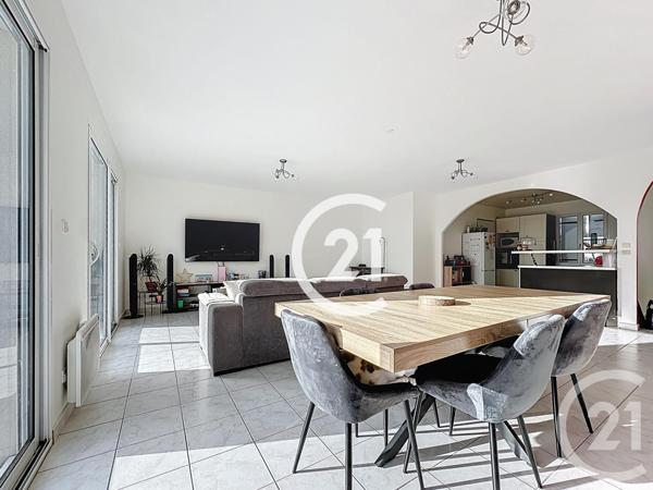 Maison à vendre  4 pièces - 105,50 m2 CHERAC - 17